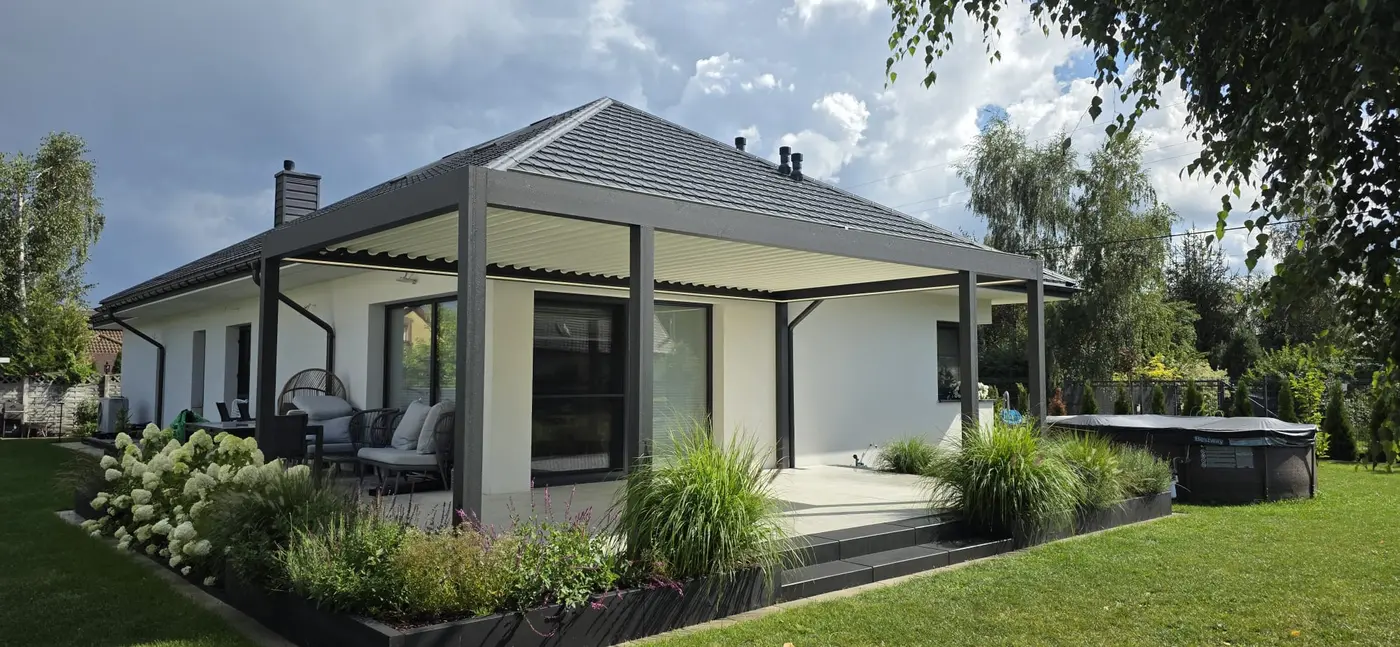 Pergola aluminiowa KAMET — realizacja 08